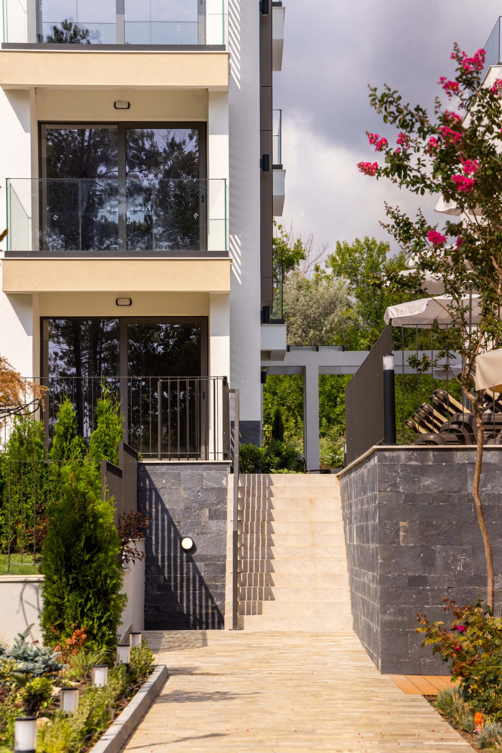 Спокойствие и релакс на брега на морето