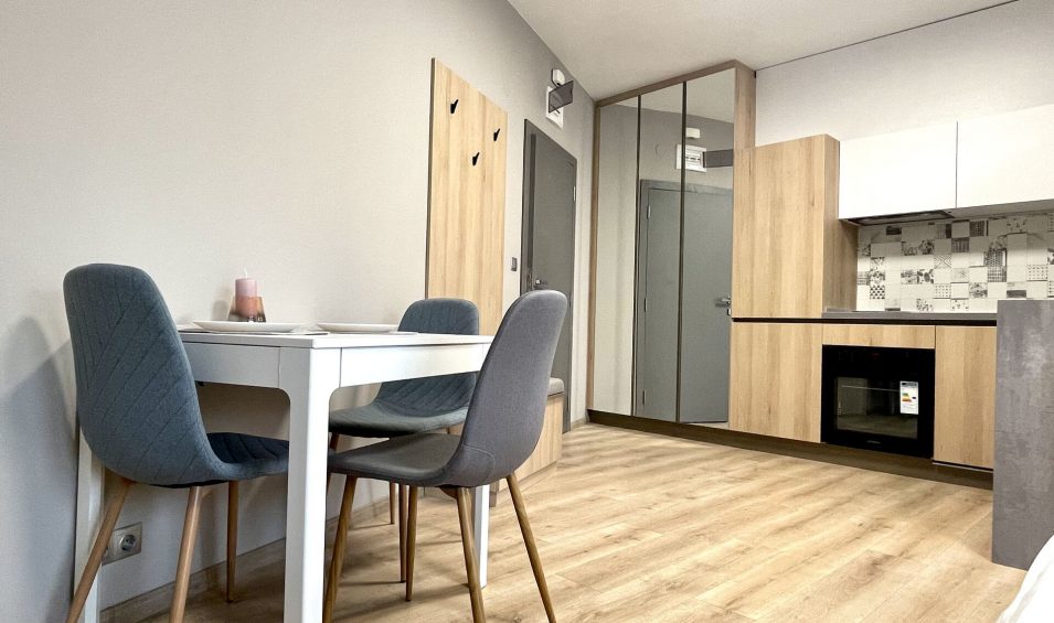 Апартаменти45