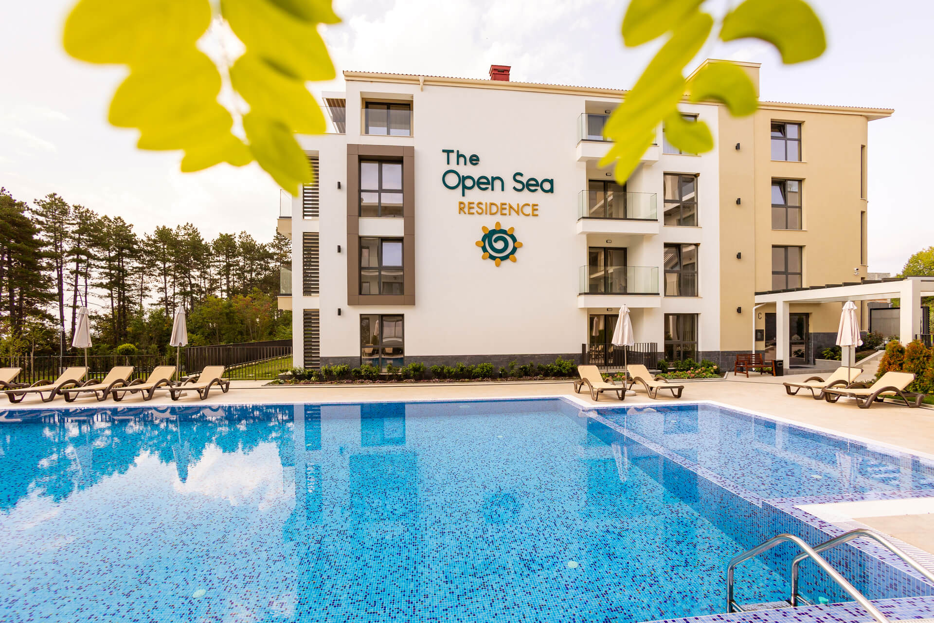 Продажба на апартаменти Обзор