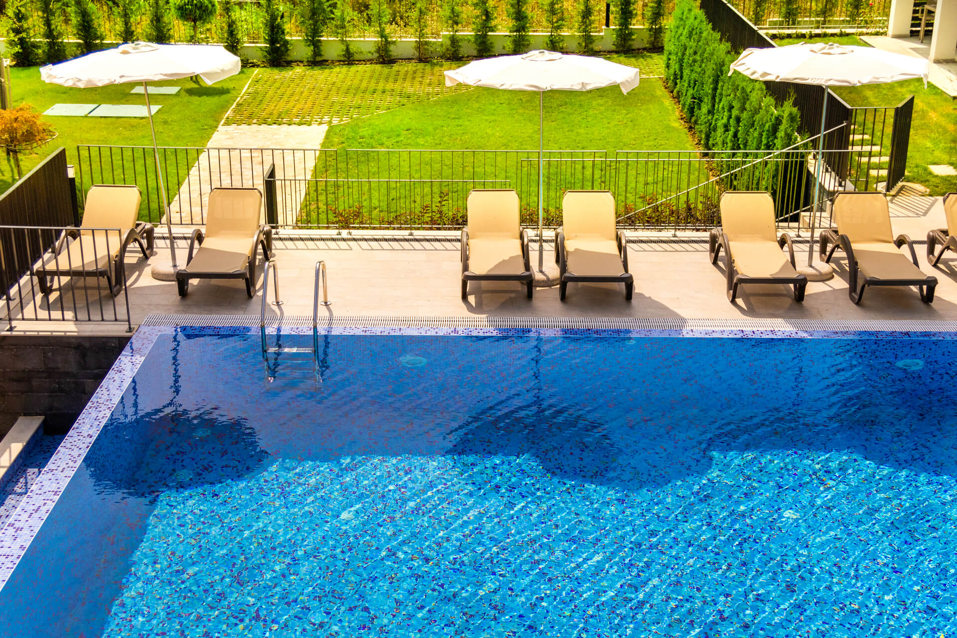 Какви са предимствата за постоянни клиенти или инвеститори в комплекса?